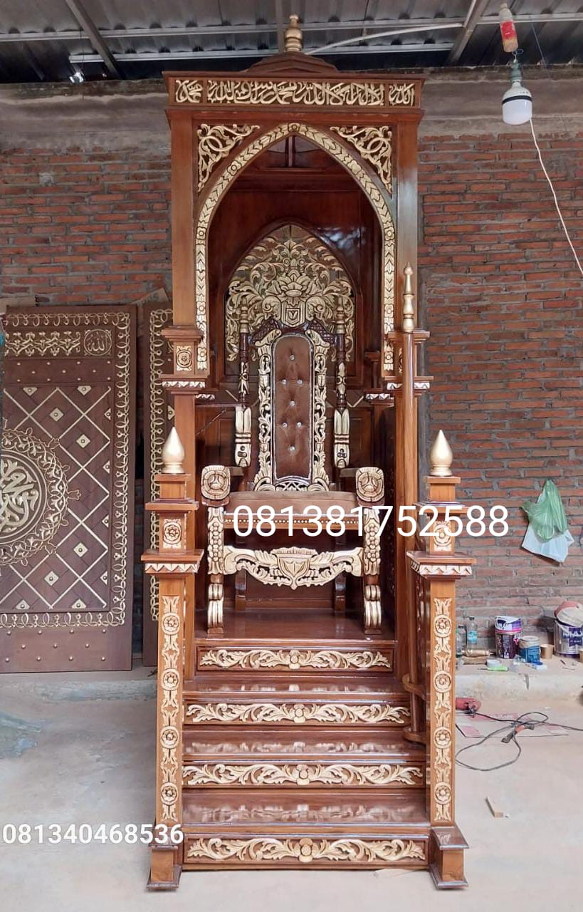 Mimbar Masjid Pintu Depan Mewah dengan Kursi Raja 110x150x300cm